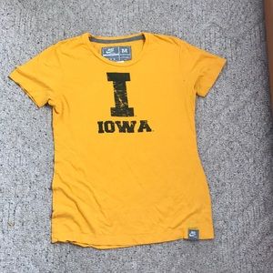 Women’s Iowa Hawkeyes shirt